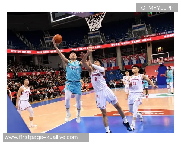 中国男篮亚锦赛对决台北队全力以赴争夺胜利展现团队精神与竞技风采